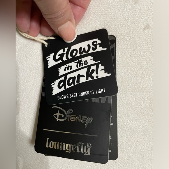 NEW! Loungefly Disney Mickey & Friends Jungle NWT Backpack GLOW IN THE DARK - Picture 8 of 9